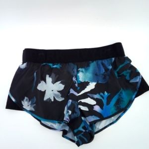 Ivy Park Dark Floral Mesh Running Shorts Work Out Back Pocket Black Blue M